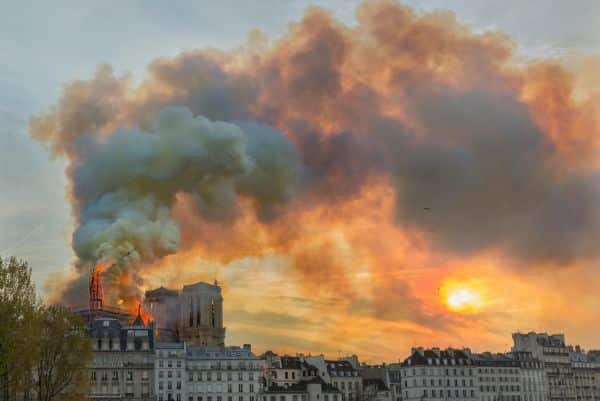 fire notre dame paris